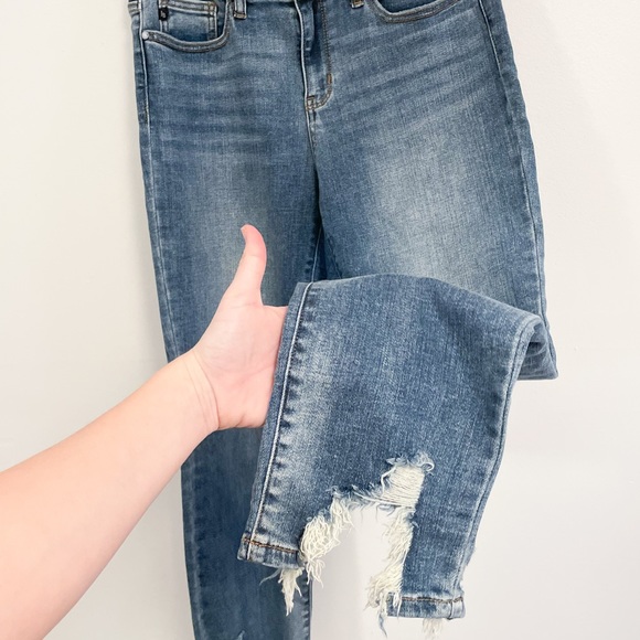 Judy Blue Slim Fit tapered leg distressed jean size 29 - Picture 3 of 10